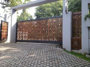 Gate